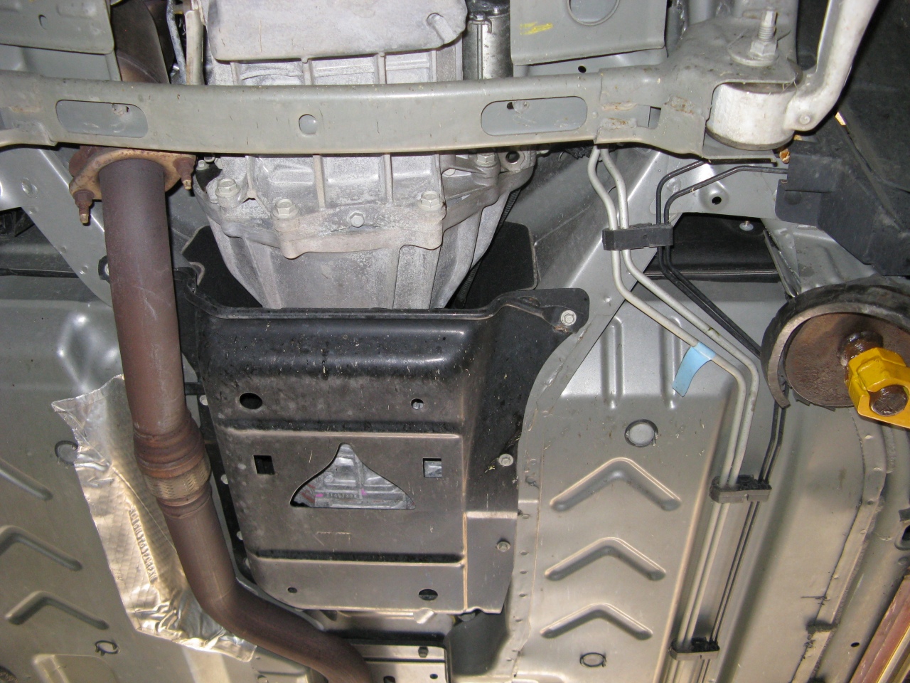 2007 Pontiac Solstice GXP transmission, exhaust, and tunnel plate