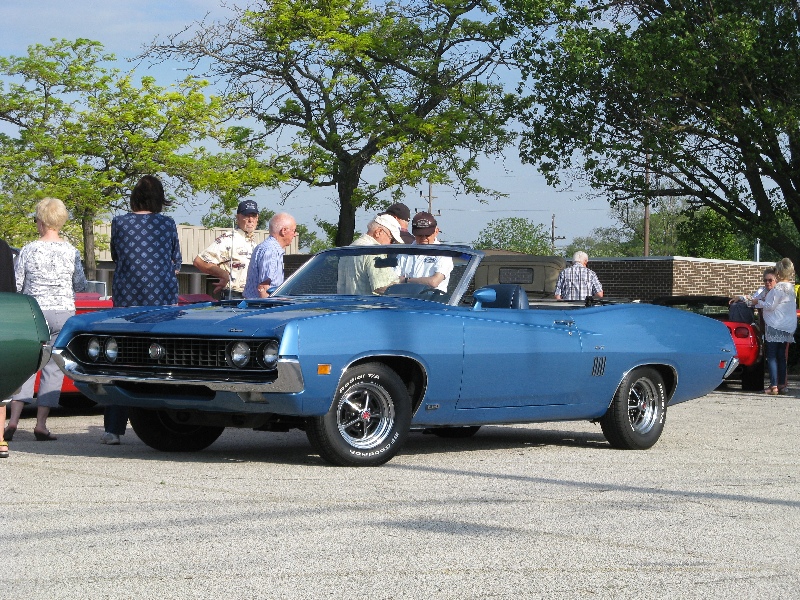 1 9 7 0   F o r d   T o r i n o   G T   W i t h   3 5 1   C l e v e l a n d   E n g i n e   