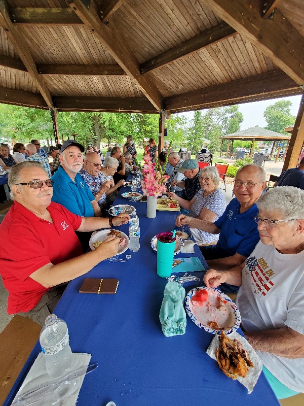 P i c n i c   A t   C o l u m b i a n   P a r k   I n   L a f a y e t t e ,   I n d i a n a   