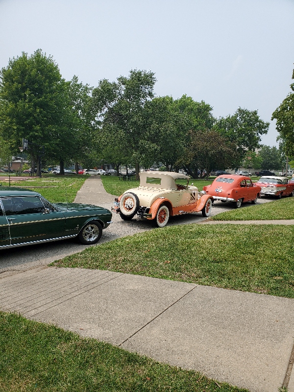 P i c n i c   A t   C o l u m b i a n   P a r k   I n   L a f a y e t t e ,   I n d i a n a   