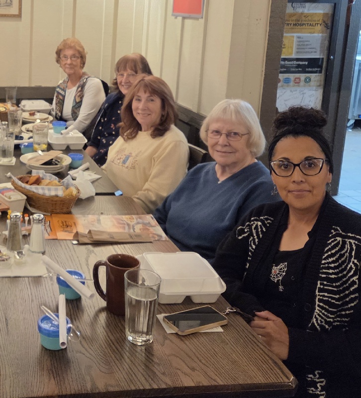 L I H A C   L a d i e s '   D i n n e r   A t   C r a c k e r   B a r r e l   