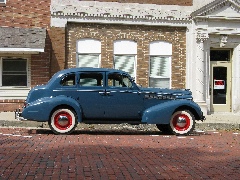 1938 Buick Special at Oxford's town square